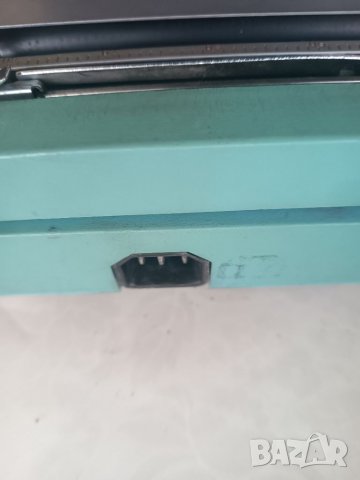 Стара пишеща машина , снимка 7 - Антикварни и старинни предмети - 40148694