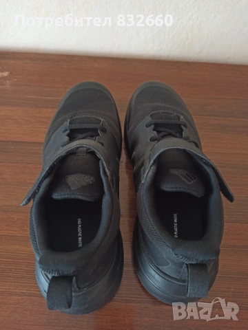 Маратонки Adidas 40 размер, снимка 4 - Маратонки - 51540354