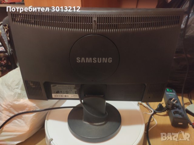 Монитор Samsung - запазен, снимка 3 - Монитори - 37710503
