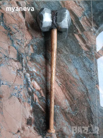 Marvel , чука на Тор , бутафорен, играчка. , снимка 1