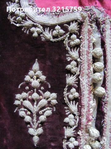 19 век елек , елече ,носия, кадифе и сърма, снимка 2 - Антикварни и старинни предмети - 50928940