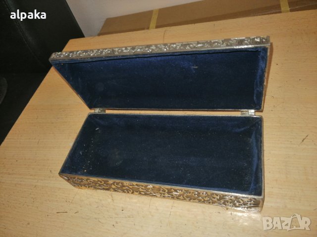 Продавам голяма посребрена кутия за бижута, снимка 2 - Декорация за дома - 43805431