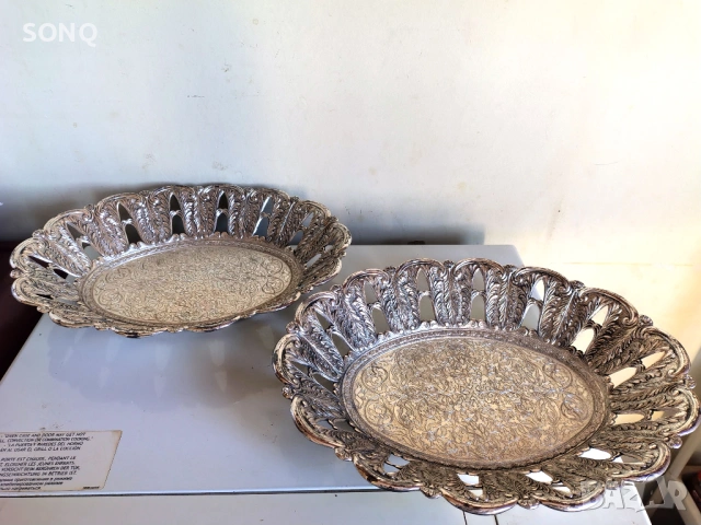 Прекрасни Италиански Посребрени Фруктиери