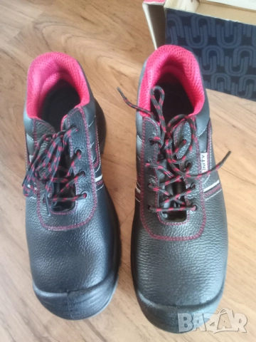 Нови работни обувки № 44 естествена кожа, снимка 2 - Мъжки боти - 52500342