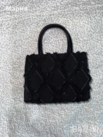 Малка черна кожена чанта с дънков ефект (НОВА), снимка 1