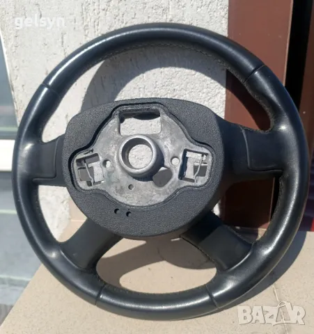 Волан за Шкода Октавия III естествена кожа, снимка 2 - Части - 49578250