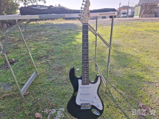 Една класическа китара +Детска електрическа китара., снимка 13 - Китари - 52308637