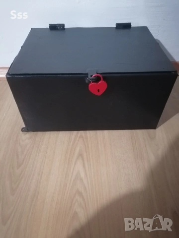 Метална каса със кожена седалка , снимка 9 - Други стоки за дома - 53300141