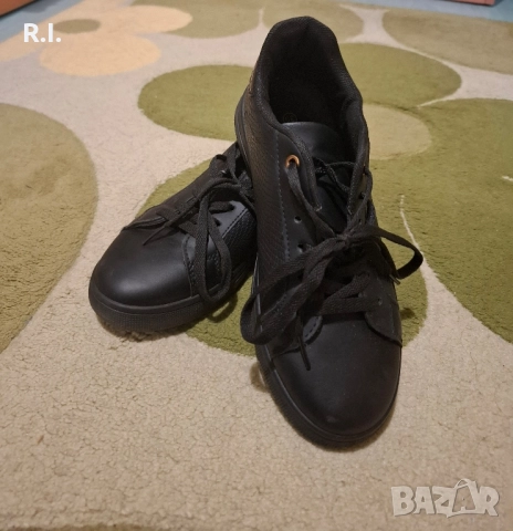 Дамски черни обувки, снимка 2 - Дамски ежедневни обувки - 51873543