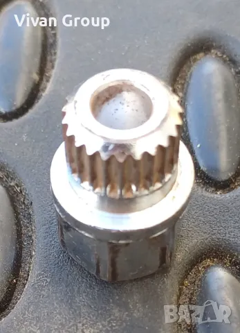 Универсален секретен ключ за болтове BMW