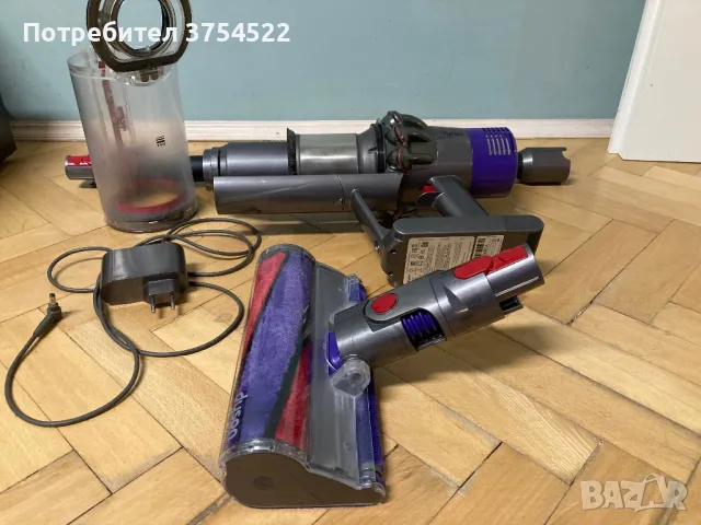 Вертикална прахосмукачка Dyson V10, снимка 5 - Прахосмукачки - 48975460