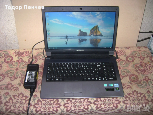 Medion Akoya P6638 - Core i3, 8 GB RAM, 1.0 TB HDD, снимка 2 - Лаптопи за дома - 53383049