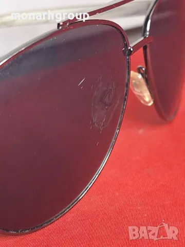 Слънчеви Очила Tommy  Hilfiger/с  леки драскотини/, снимка 7 - Слънчеви и диоптрични очила - 47381505