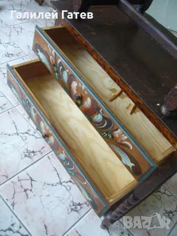 Старинни Нощни Шкафчета - Рисувани, снимка 9 - Шкафове - 47920611