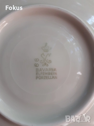 Лот порцелан 6 чинийки и 1 латиера позлата маркировка, снимка 5 - Антикварни и старинни предмети - 53416611