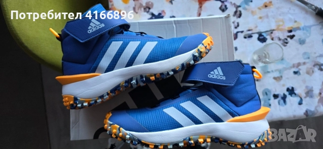 зимни обувки Адидас, снимка 3 - Детски боти и ботуши - 52927727