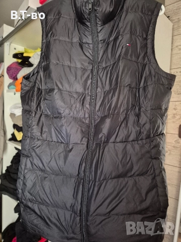 Tommy Hilfiger пухен елек, снимка 7 - Елеци - 51681234