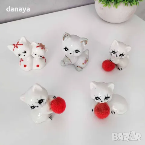 5555 Комплект мини керамични фигурки Бели котета, 5 броя, снимка 3 - Статуетки - 48414789