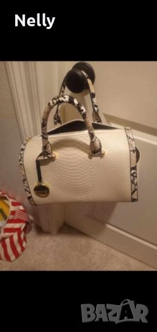 Дамска чанта с декорация от бяла змийска кожа, снимка 4 - Чанти - 43231186
