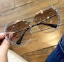 Слънчеви очила с кафеви стъкла и ефектни камъни, снимка 1 - Слънчеви и диоптрични очила - 44102846