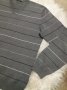 УНИКАЛЕН мъжки пуловер с остро деколте - сив на ситно райе, снимка 3