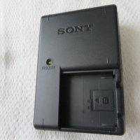 Зарядно Sony за батерии на фото техника, снимка 1 - Батерии, зарядни - 43696810