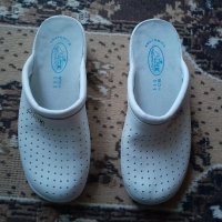 Нови работни чехли, снимка 1 - Дамски ежедневни обувки - 30871912