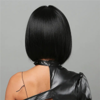 Черна перука каре на черта, снимка 2 - Аксесоари за коса - 44894324