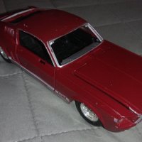 Ford Mustang GT 1967 MAISTO - Мащаб 1:24, снимка 5 - Колекции - 38623281