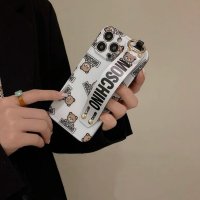 калъф за телефон кейс Moschino / iPhone 15, снимка 4 - Калъфи, кейсове - 42893451