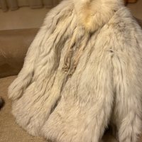 Палто от лисица, снимка 7 - Палта, манта - 42994327