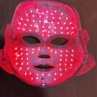 Led маска за лице със светлинна терапия, 7 цвята светлина, снимка 2 - Други - 43822709