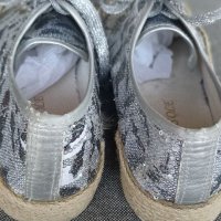 Сребристи еспадрили, снимка 2 - Дамски ежедневни обувки - 36583929