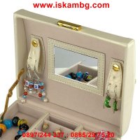 Кутия- куфар за съхранение на бижута с три отделения и огледало, снимка 17 - Други - 26932061