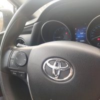 Toyota Auris, снимка 14 - Автомобили и джипове - 43552538