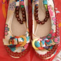 Обувки, снимка 1 - Дамски ежедневни обувки - 37838021