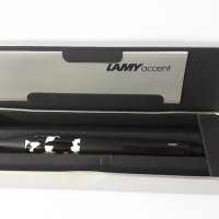 химикалка Лами Lamy Accent метал с черно матово покритие и грип от специална смола имитираща мрамор, снимка 1 - Ученически пособия, канцеларски материали - 42982759