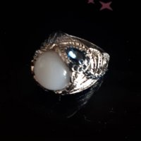 Дамски пръстен със сребърно покритие S925 - млечно бял камък и сини кристали, снимка 8 - Пръстени - 27525342