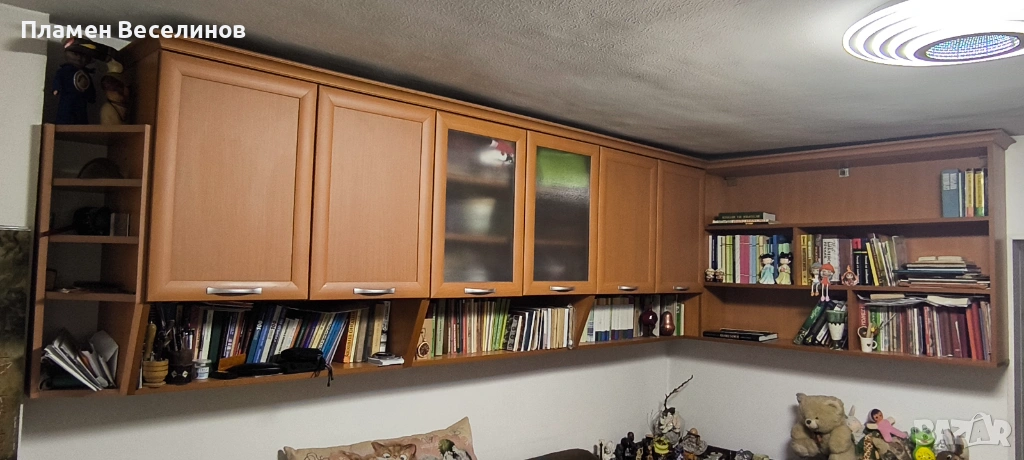 ъглов шкаф - надстройка над ъглов разтегателен диван , снимка 1
