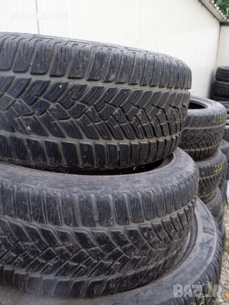 235/45/17 зимни гуми 2 броя, снимка 1