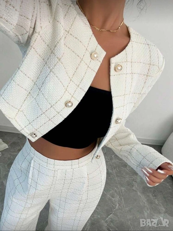 Дамски комплект от късо сако и панталон с висока талия, снимка 1