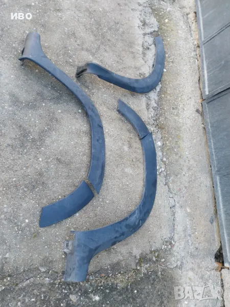 Пластмасови вежди за калник Дачия Дъстър модел 2010г-2017г., снимка 1