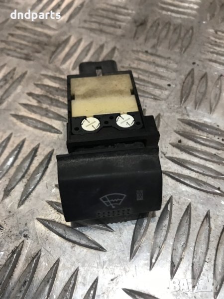 Бутон Toyota Avensis, 2001г., снимка 1