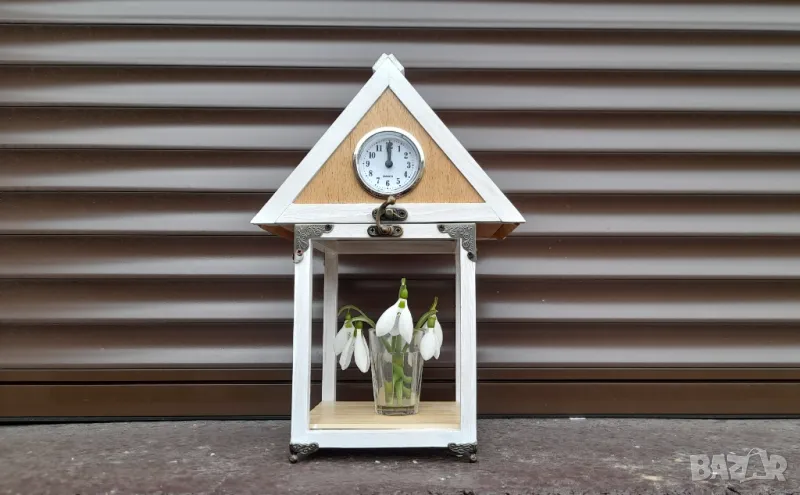 Дървена тематична къщичка с часовник , снимка 1