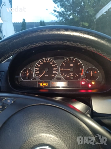 BMW 330 XI 4x4 2003 – 231 к.с., Газ/Бензин, Ръчна – Изключително състояние, снимка 7 - Автомобили и джипове - 53457195