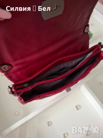Дамска чанта, снимка 2 - Чанти - 50737247