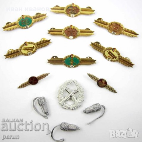 ГОЛЯМ ЛОТ ВОЕННИ ЗНАЦИ-ГДР-DDR, снимка 1