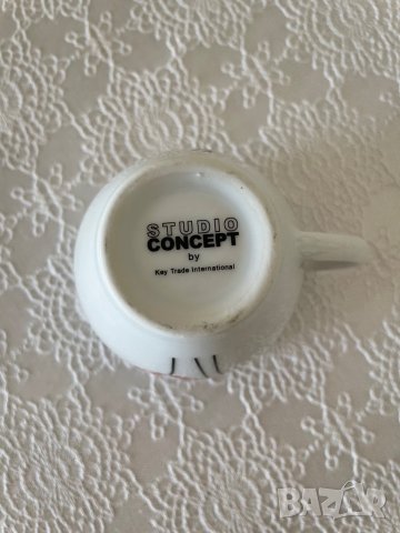 Сервиз от чаши и чинии от 16 части , снимка 3 - Сервизи - 43906955