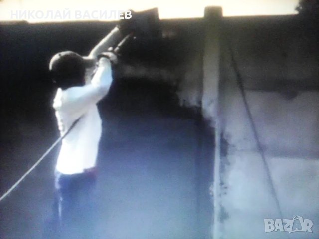 Пневматичен    пистолет  за  нанасяне   на варова мазилки  с  4  и   3  дюзи - Питай наличен ли е  .