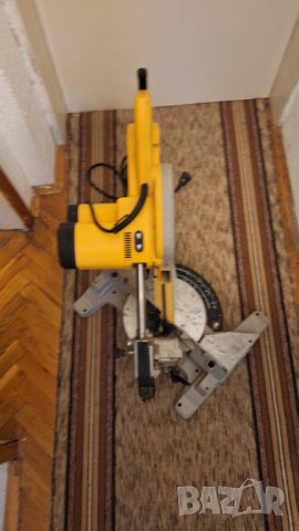 Потапящ циркуляр , герунг Dewalt DW-707, снимка 3 - Други инструменти - 43126047